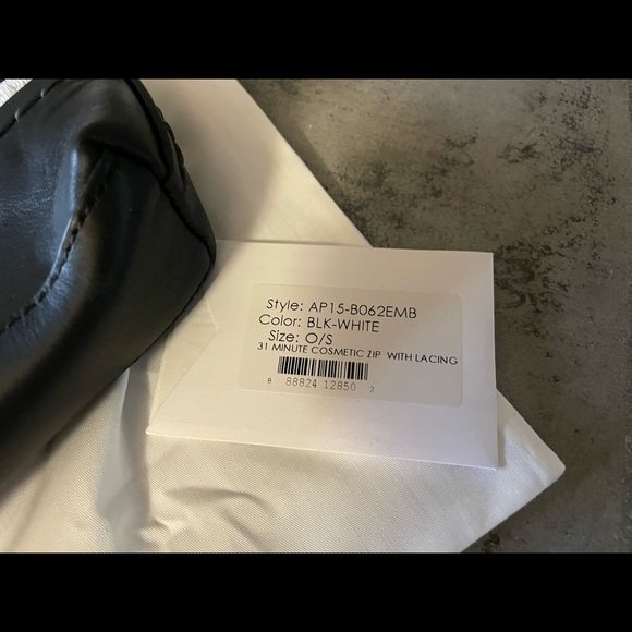 Phillip Lim NWT black and white clutch with zipper… original dust bag - Picture 8 of 10